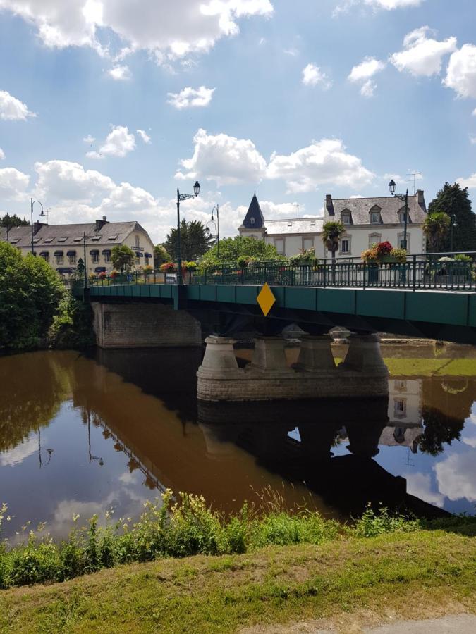 Brit Hotel Essentiel Pontivy Robic Bagian luar foto