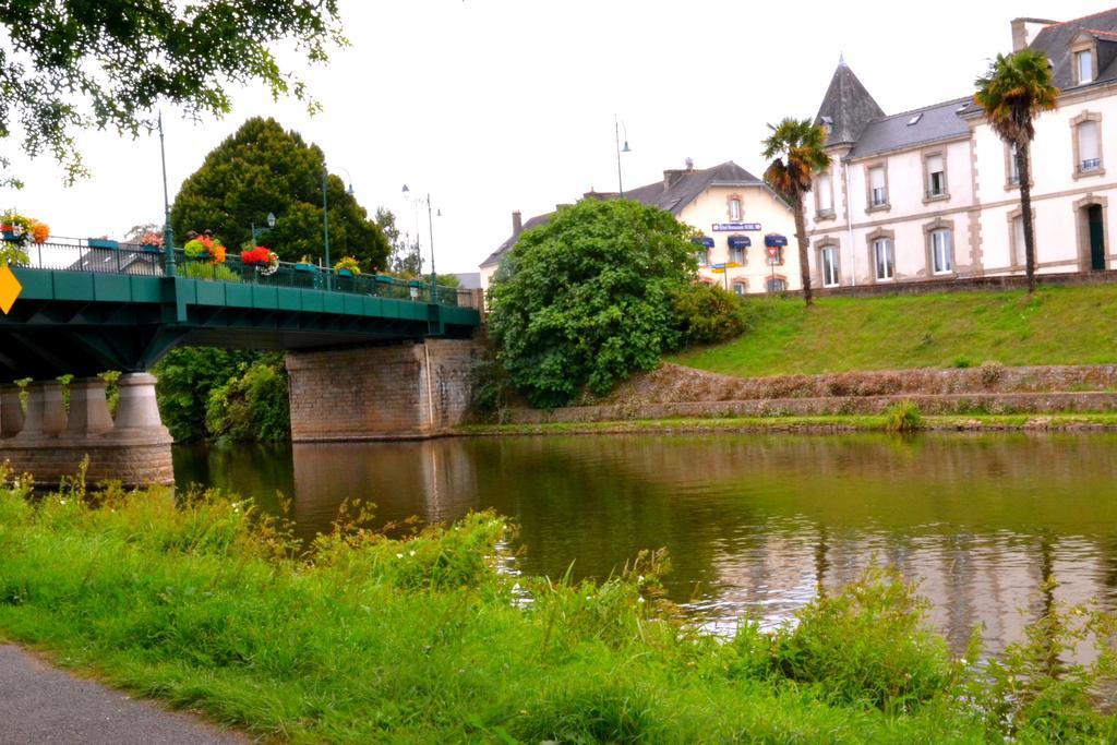 Brit Hotel Essentiel Pontivy Robic Bagian luar foto