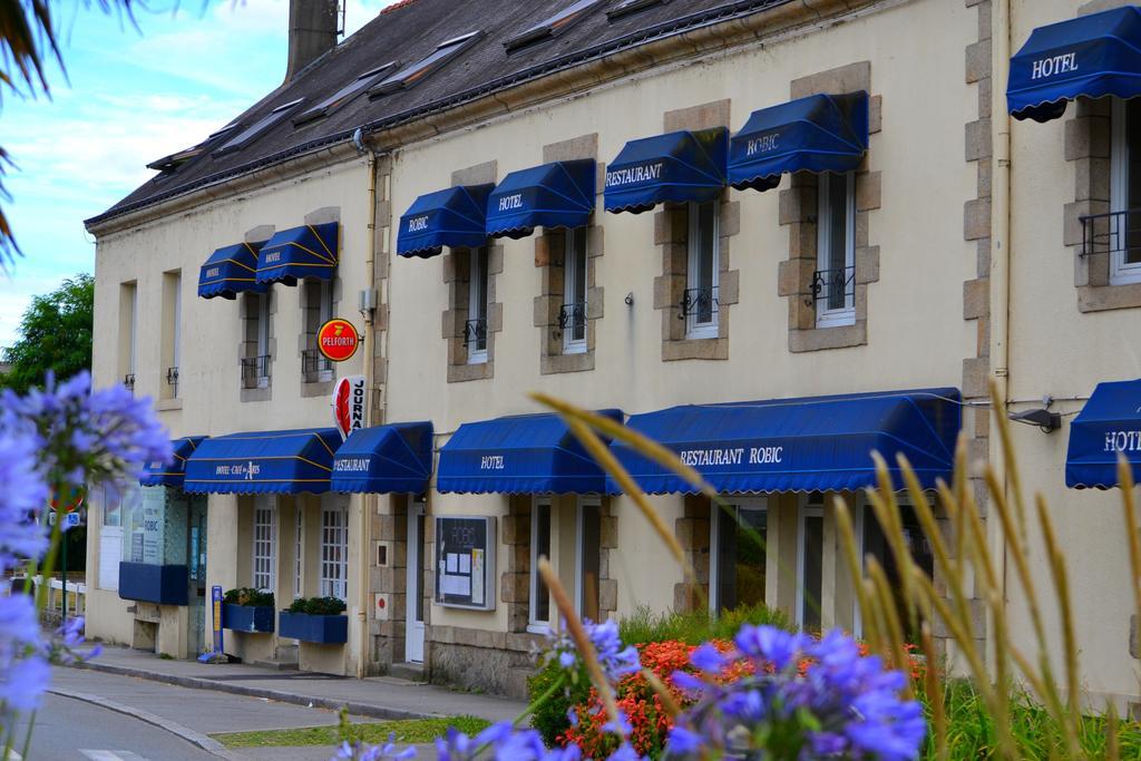 Brit Hotel Essentiel Pontivy Robic Bagian luar foto