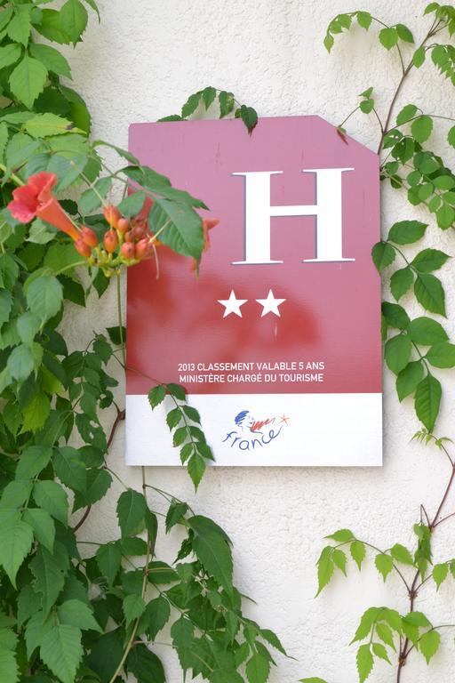 Brit Hotel Essentiel Pontivy Robic Bagian luar foto