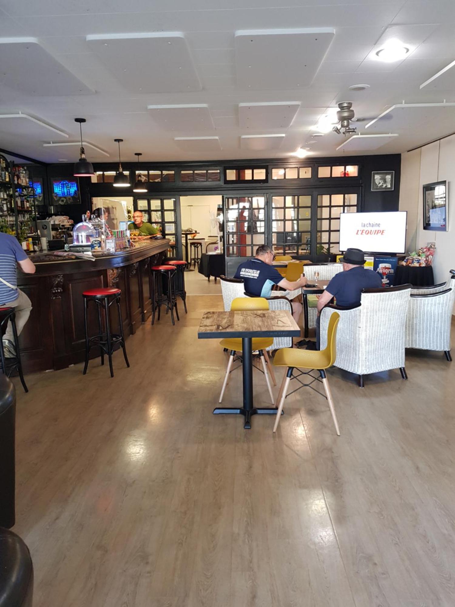 Brit Hotel Essentiel Pontivy Robic Bagian luar foto