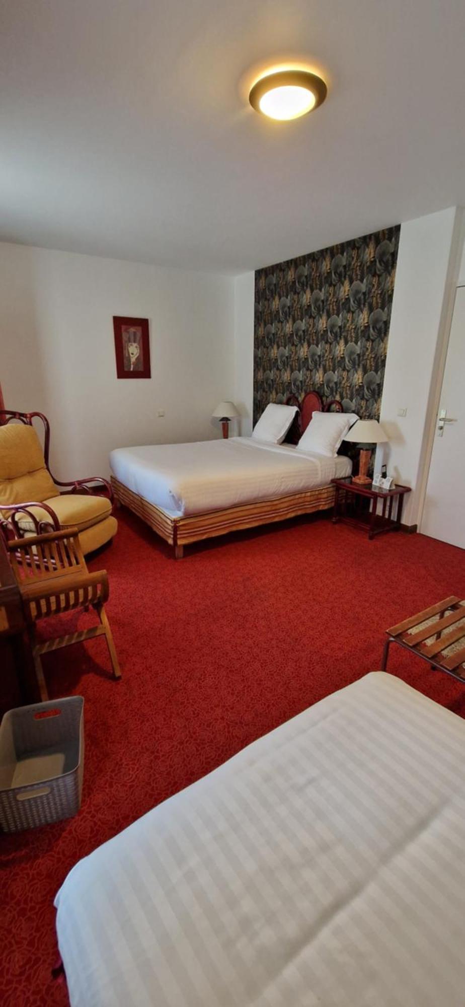 Brit Hotel Essentiel Pontivy Robic Bagian luar foto