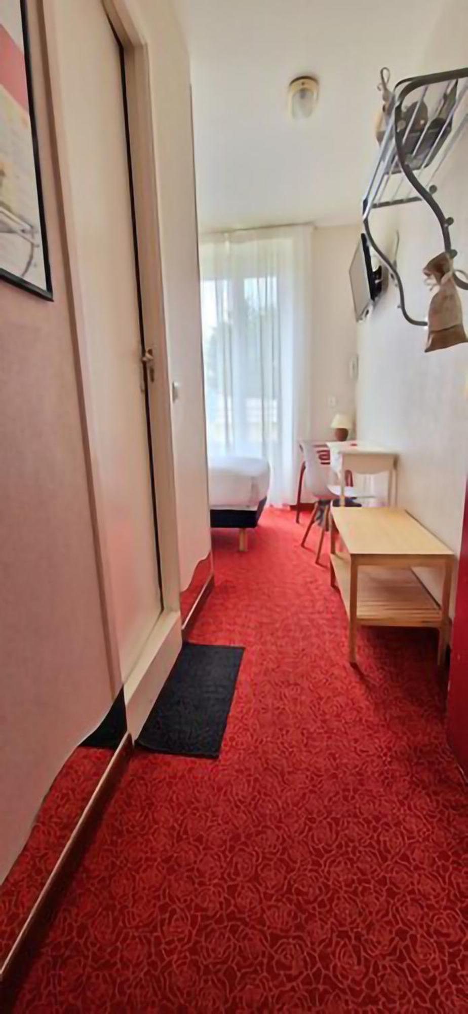 Brit Hotel Essentiel Pontivy Robic Bagian luar foto