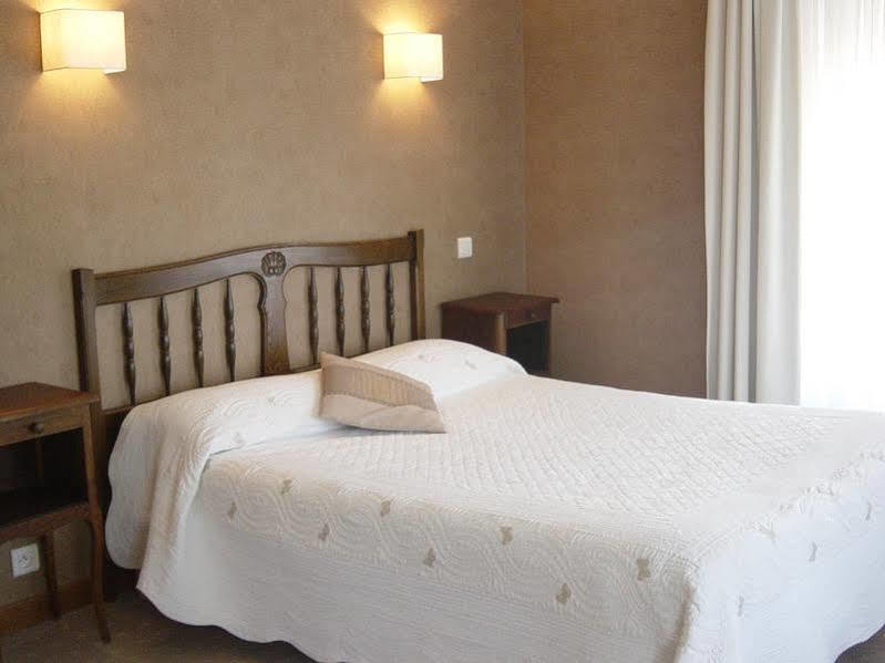 Brit Hotel Essentiel Pontivy Robic Bagian luar foto