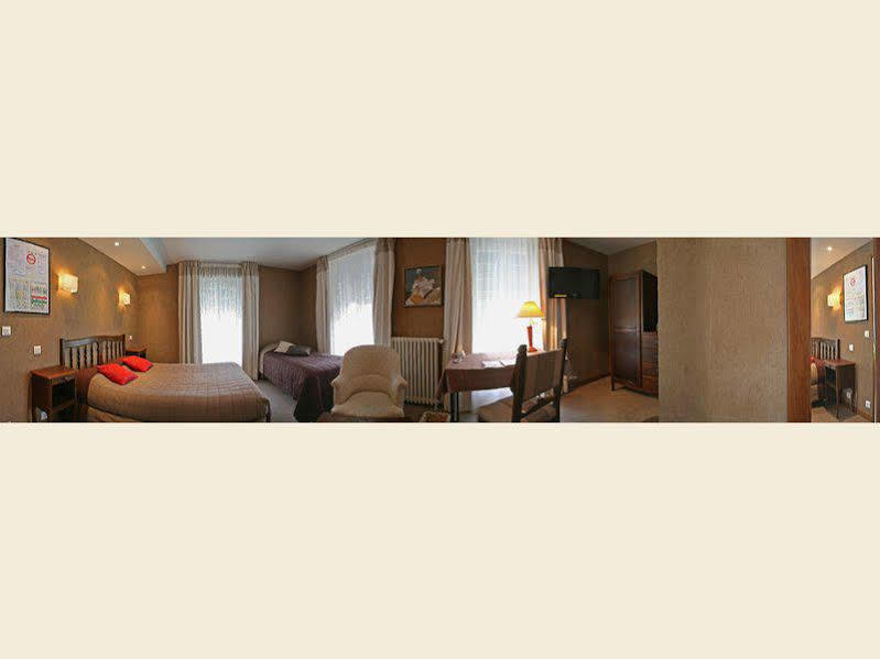 Brit Hotel Essentiel Pontivy Robic Bagian luar foto