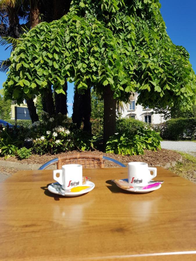 Brit Hotel Essentiel Pontivy Robic Bagian luar foto