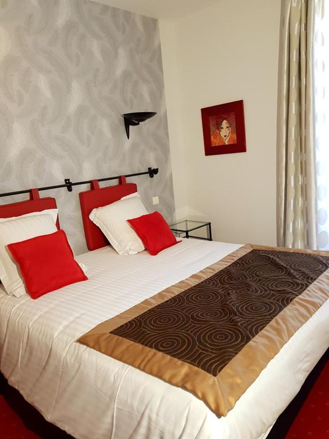 Brit Hotel Essentiel Pontivy Robic Bagian luar foto